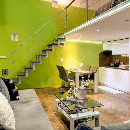 Feel Different Apartment Budapest Esterno foto